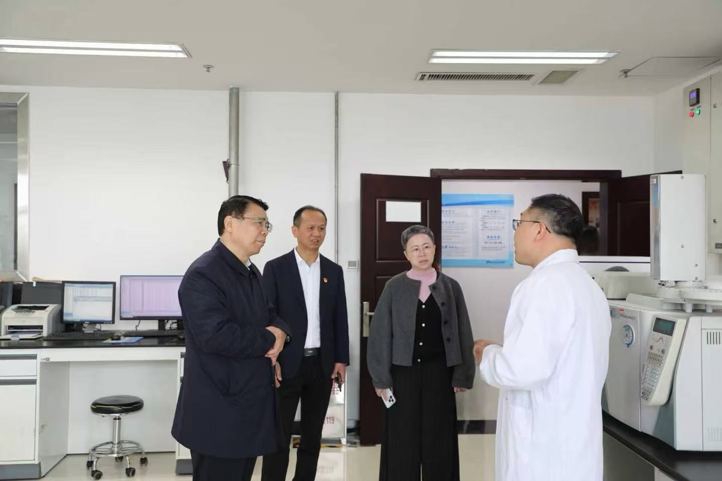 豫检集团外部董事一行赴豫检集团质检院有限公司开...